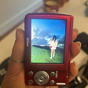 2009 Nikon CoolPix S203 Digital Camera